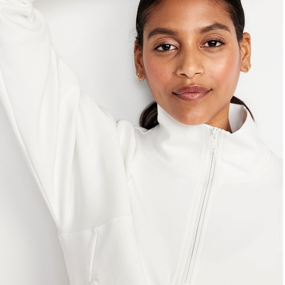 NWT OLD NAVY Dynamic Fleece Oversized 1/2-Zip Sweatshirt Color: Magnolia MEDUIM - Picture 4 of 5